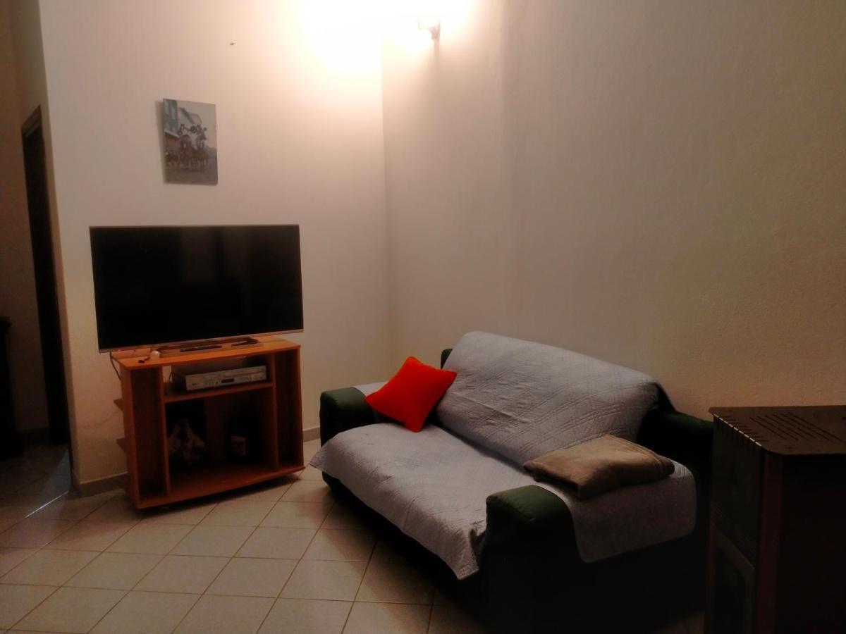 Appartamento Santa Giusta Kültér fotó