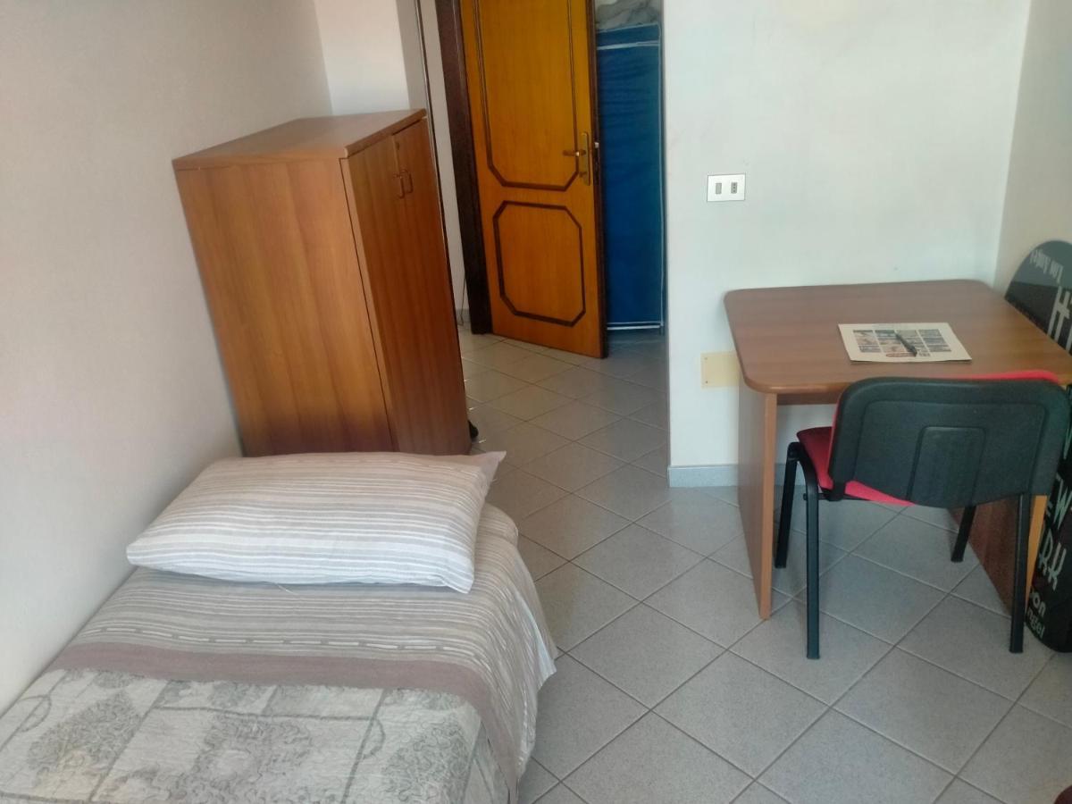 Appartamento Santa Giusta Kültér fotó