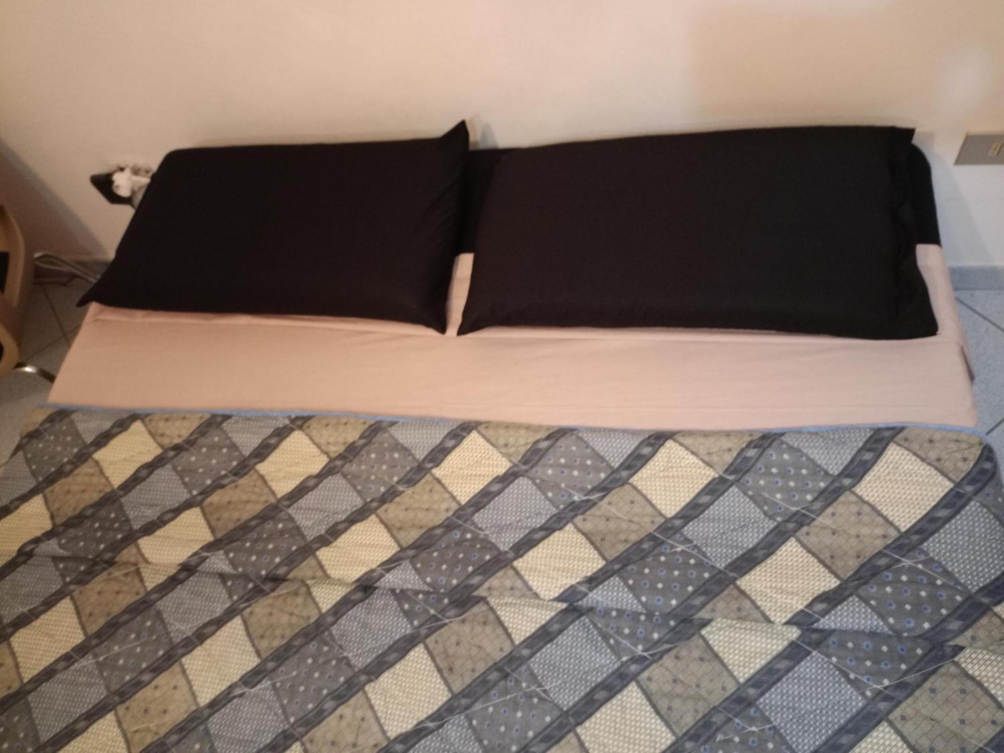 Appartamento Santa Giusta Kültér fotó