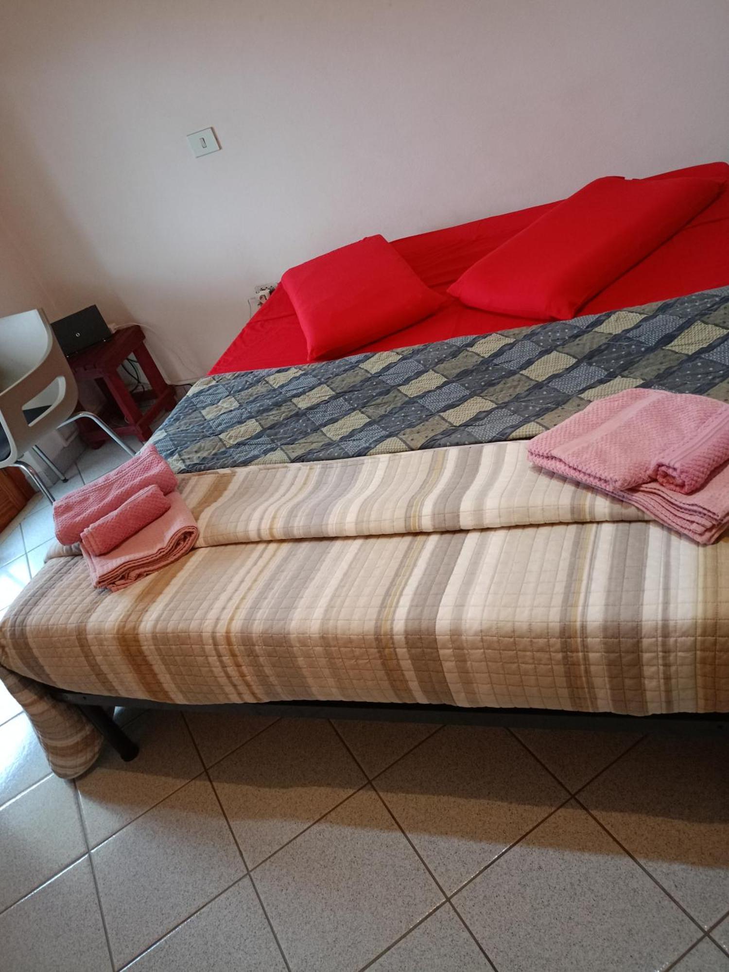 Appartamento Santa Giusta Kültér fotó